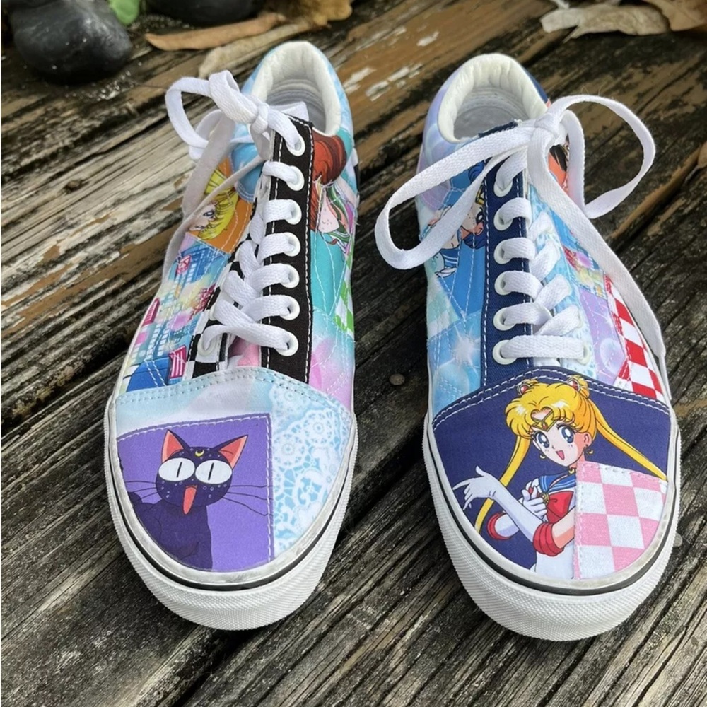 Vans Off The Wall Mens 8 Womens 9.5 EU 40.5 X Sailor Moon Sneakers Old Skool - Picture 1 of 9